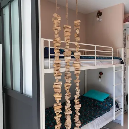 A 500 M Bord De Giens *