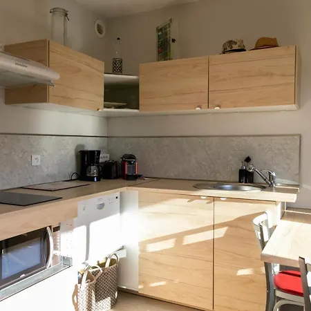 A 500 M Bord De Giens Hyères