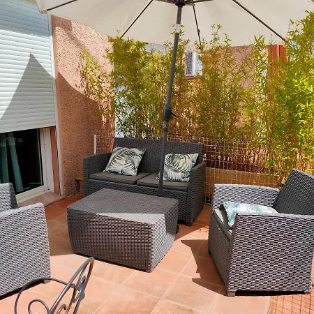 A 500 M Bord De Giens Daire