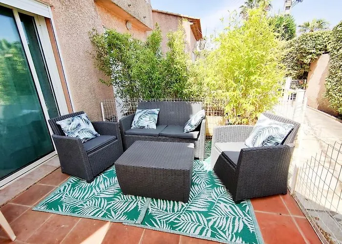 A 500 M Bord De Giens Apartamento