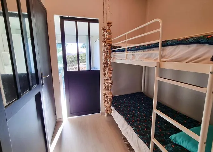 A 500 M Bord De Giens Apartamento