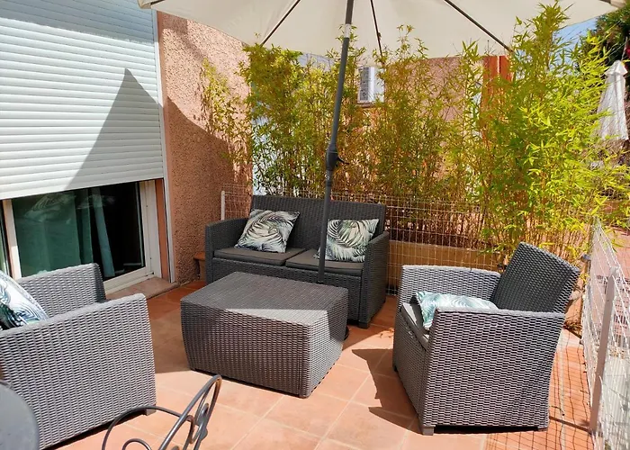 A 500 M Bord De Giens Apartamento